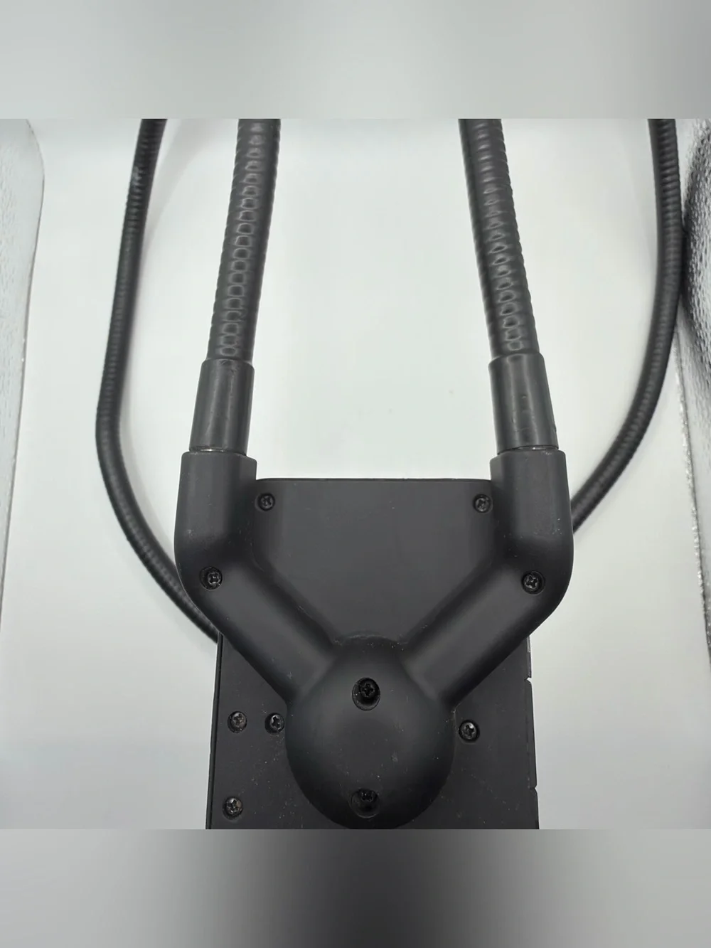 B land hands free